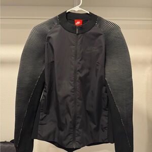 Black Nike Sportswear Dynamic Reveal women's jacket 💗